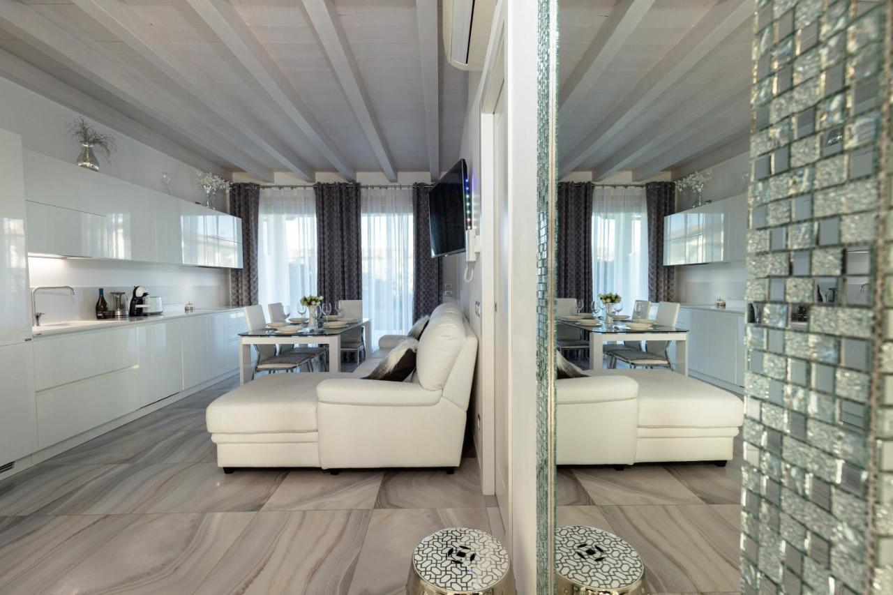 Apartment Blue Laguna Σιρμιόνε Εξωτερικό φωτογραφία
