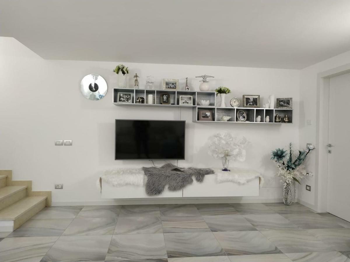 Apartment Blue Laguna Σιρμιόνε Εξωτερικό φωτογραφία